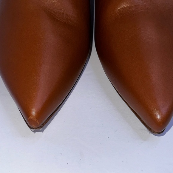 NWOB L’AGENCE Jeanne II Pointed Toe Bootie in Luggage Brown, Size 38.5 - Picture 10 of 14